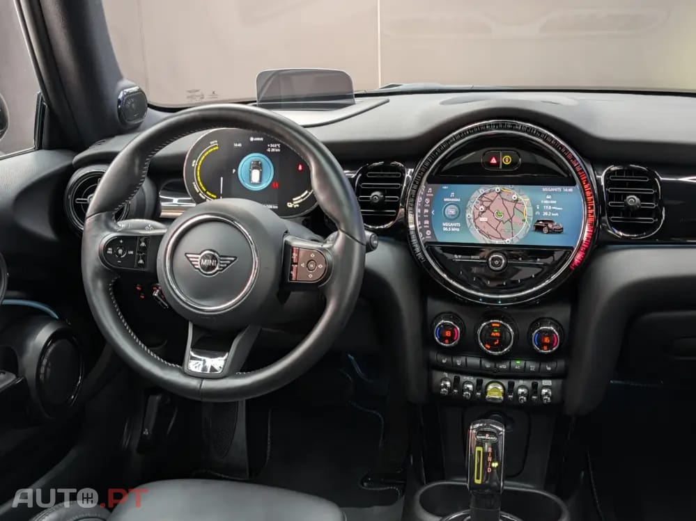 MINI Cooper Cooper SE Yours