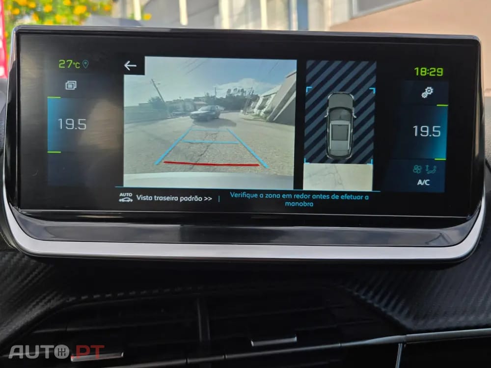 Peugeot E-2008 50 kWh Allure Pack