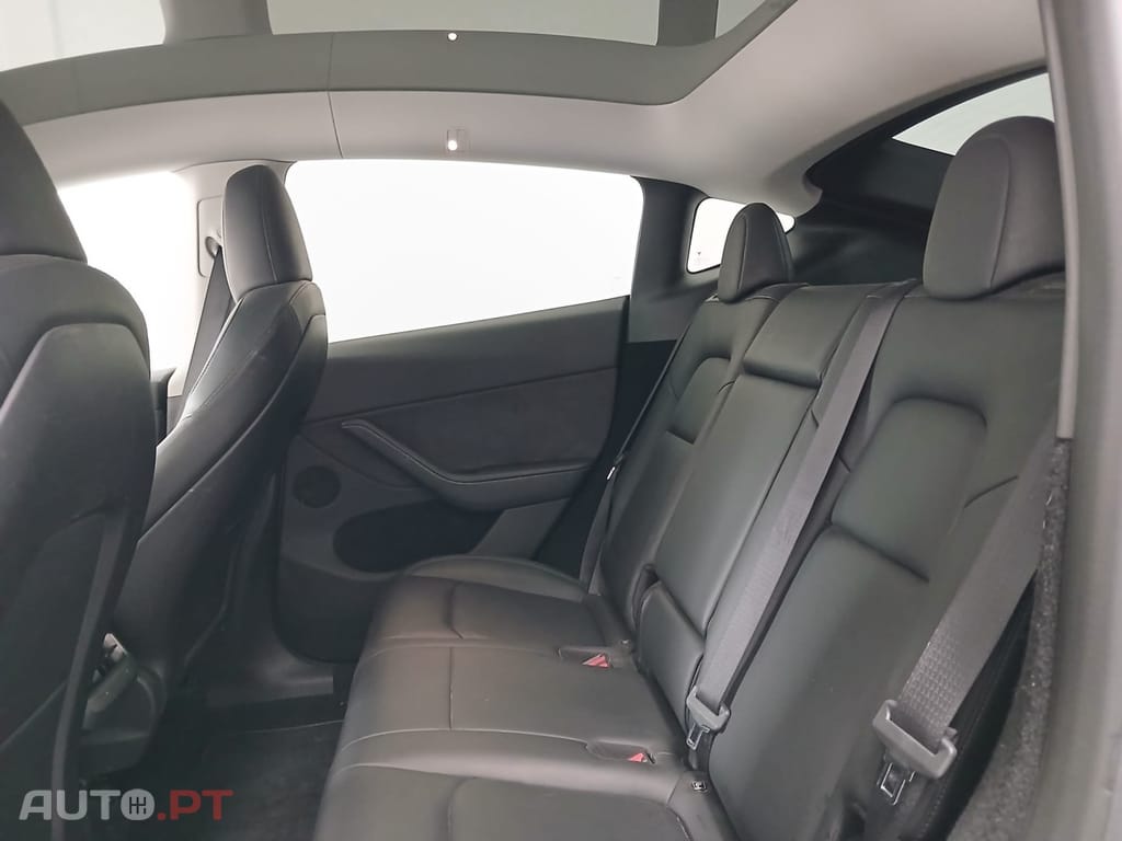 Tesla Model Y Long Range Dual Motor AWD