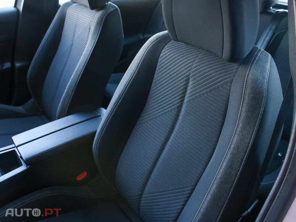 Peugeot 308 PureTech 130 EAT8 Active Pack