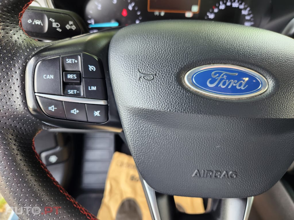 Ford Focus SW 1.5 TDCi EcoBlue ST-Line