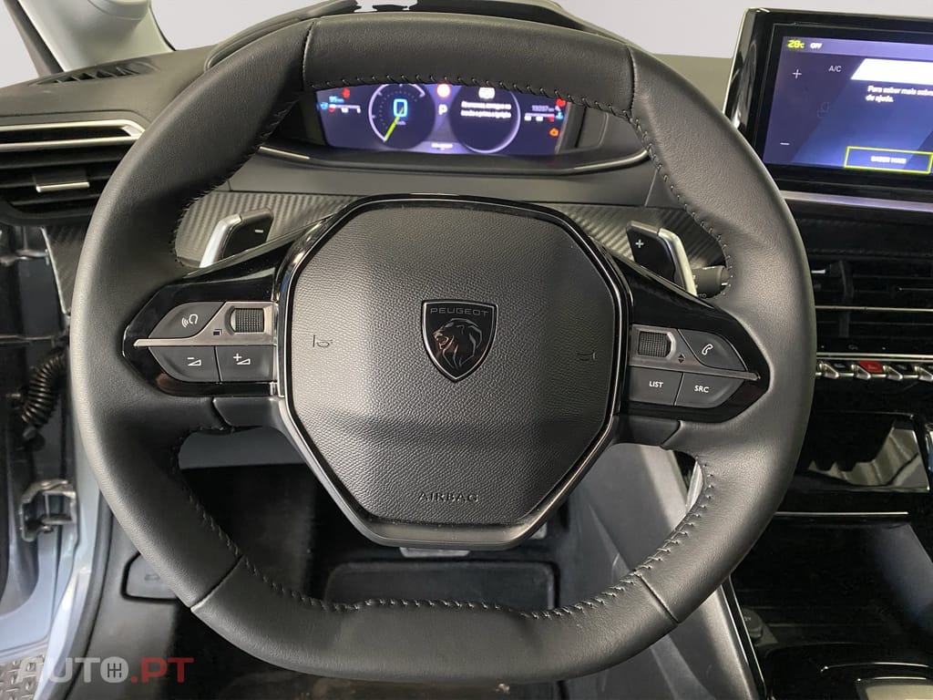 Peugeot 208 1.2 Hybrid Allure e-DCS6 — fotografia 11