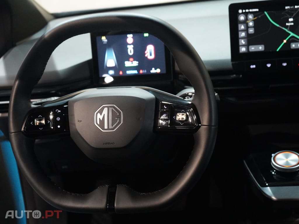 MG MG4 64 kWh Luxury