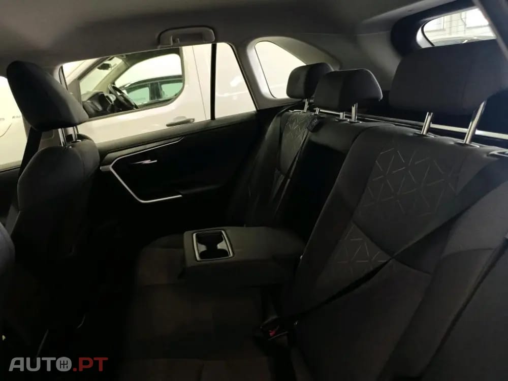 Toyota RAV4 2.5 HDF Comfort