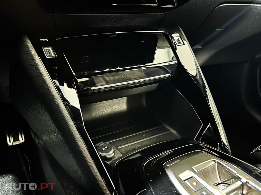 Peugeot E-208 50 kWh GT Pack