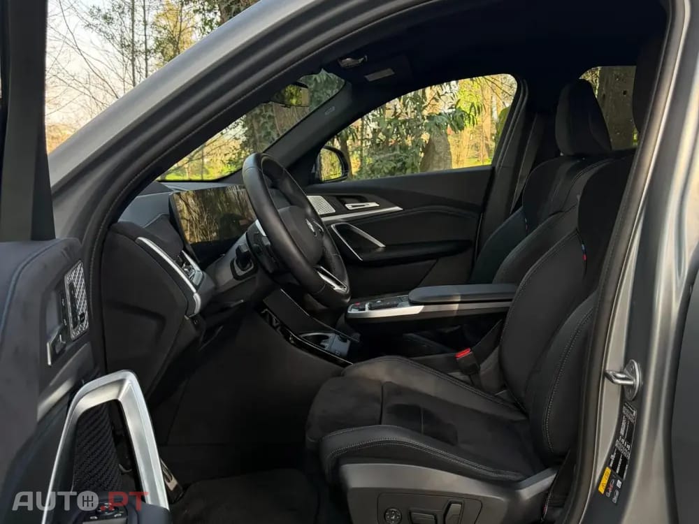 BMW iX2 xDrive30 Pack Desportivo M Pro