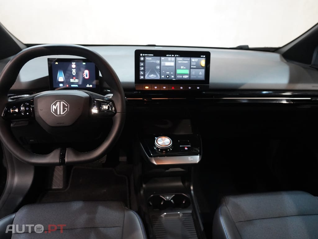 MG MG4 64 kWh Luxury