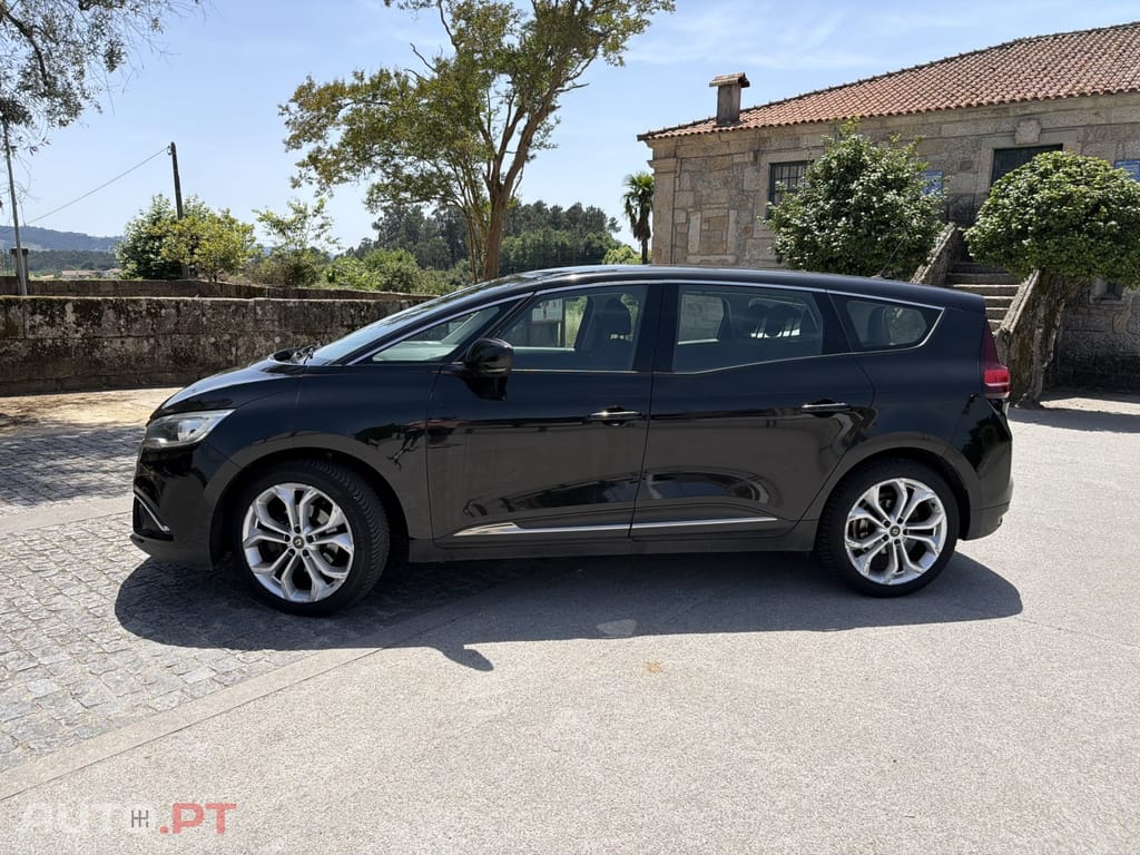 Renault Scénic dCi 110 EDC Dynamique