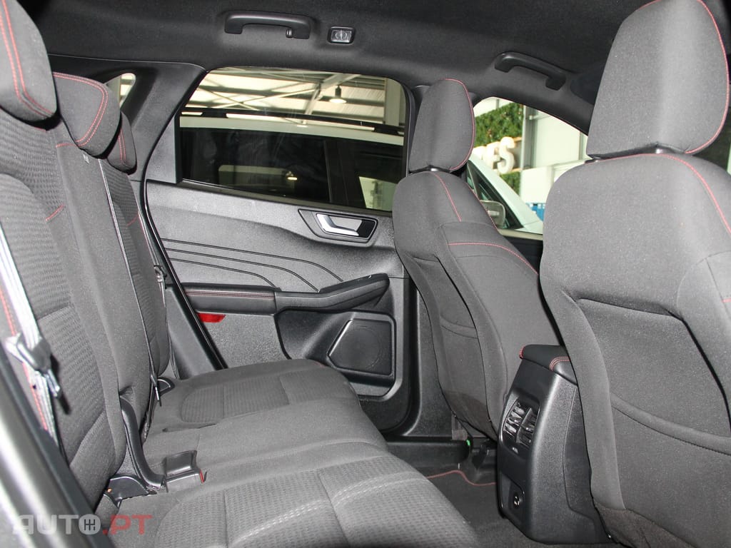 Ford Kuga 1.5 TDCi EcoBlue St-Line