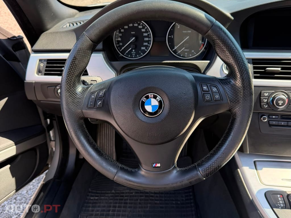 BMW 320 d Auto