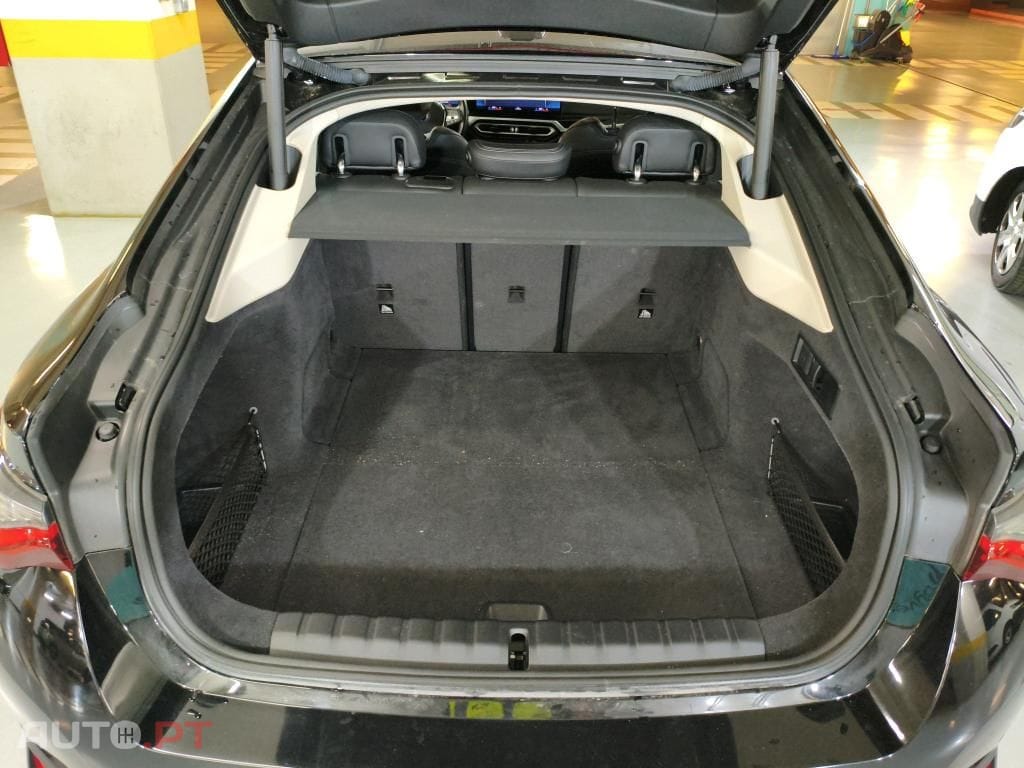 BMW i4 eDrive40
