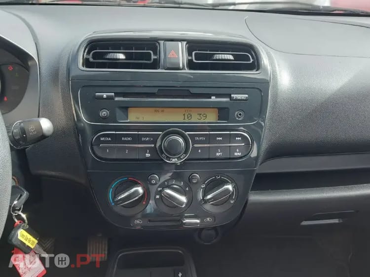 Mitsubishi Space Star Outro