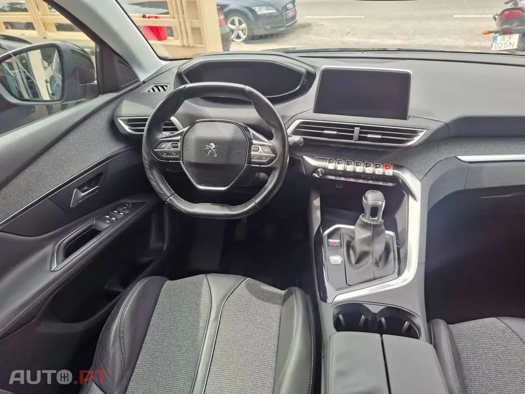 Peugeot 3008  Puretech 130 Stop Start Allure