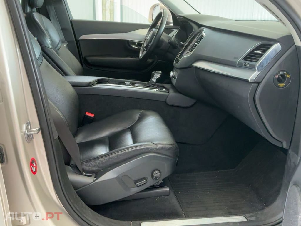 Volvo XC90 2.0 D4 Momentum