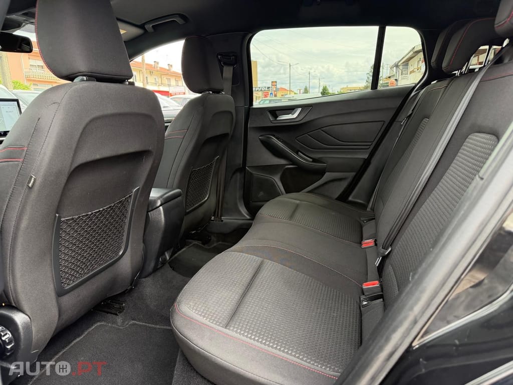 Ford Focus SW 1.0 EcoBoost MHEV ST-Line