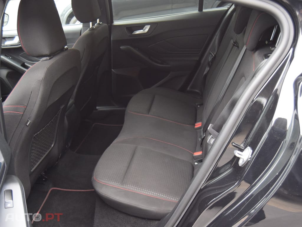 Ford Focus 1.0 EcoBoost MHEV ST-Line X Aut.