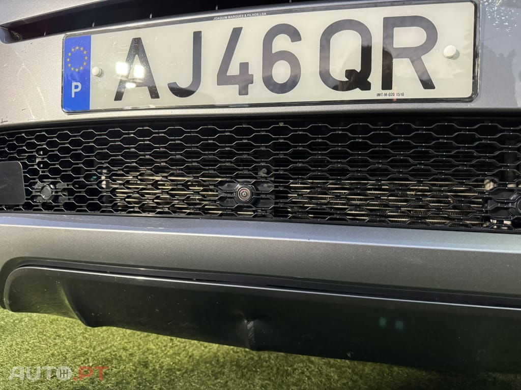 Land Rover Evoque 1.5 P300e AWD R-Dynamic S Auto