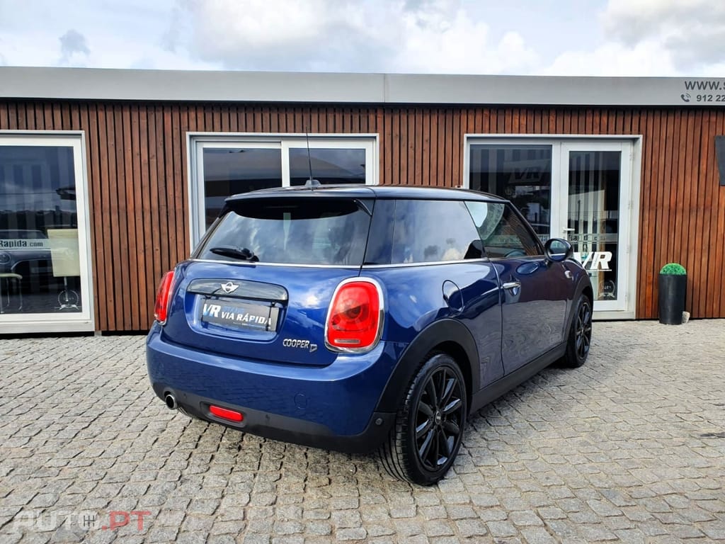 MINI Cooper Cooper D