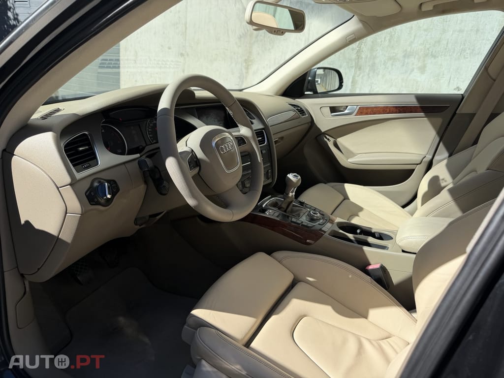 Audi A4 Avant 2.0 TDI s-line