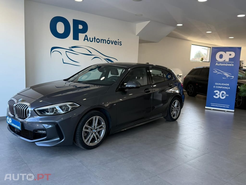 BMW 118 i Pack Desportivo M Auto