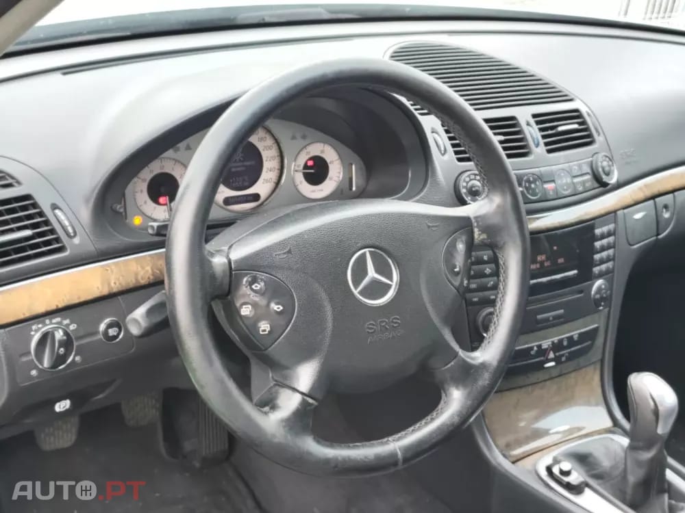 Mercedes-Benz E 220 CDi Avantgard