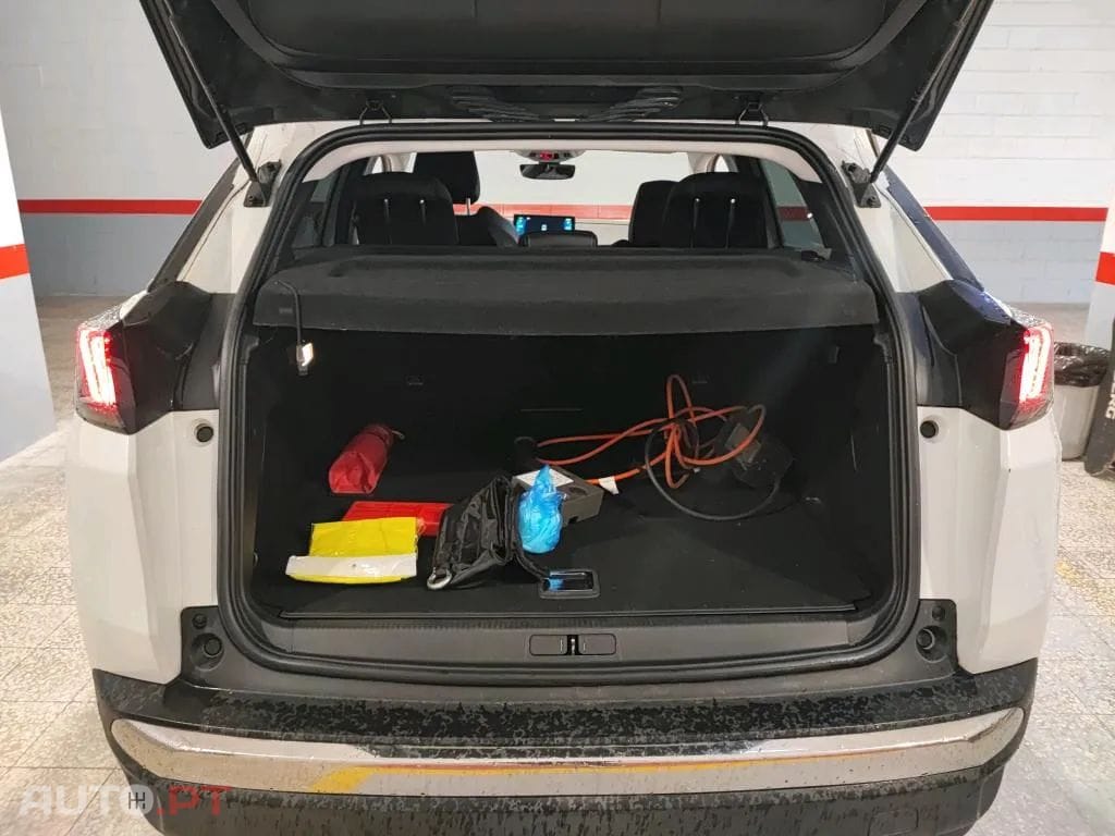 Peugeot 3008 1.6 Hybrid Allure e-EAT8