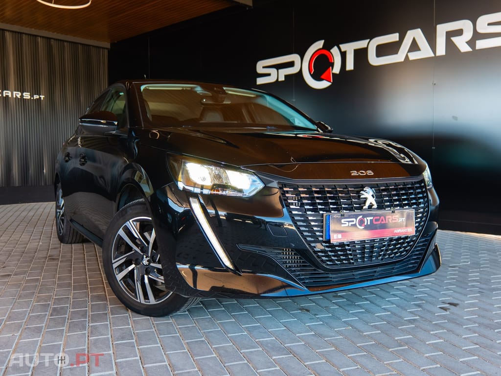 Peugeot 208 1.2 PureTech Allure EAT8