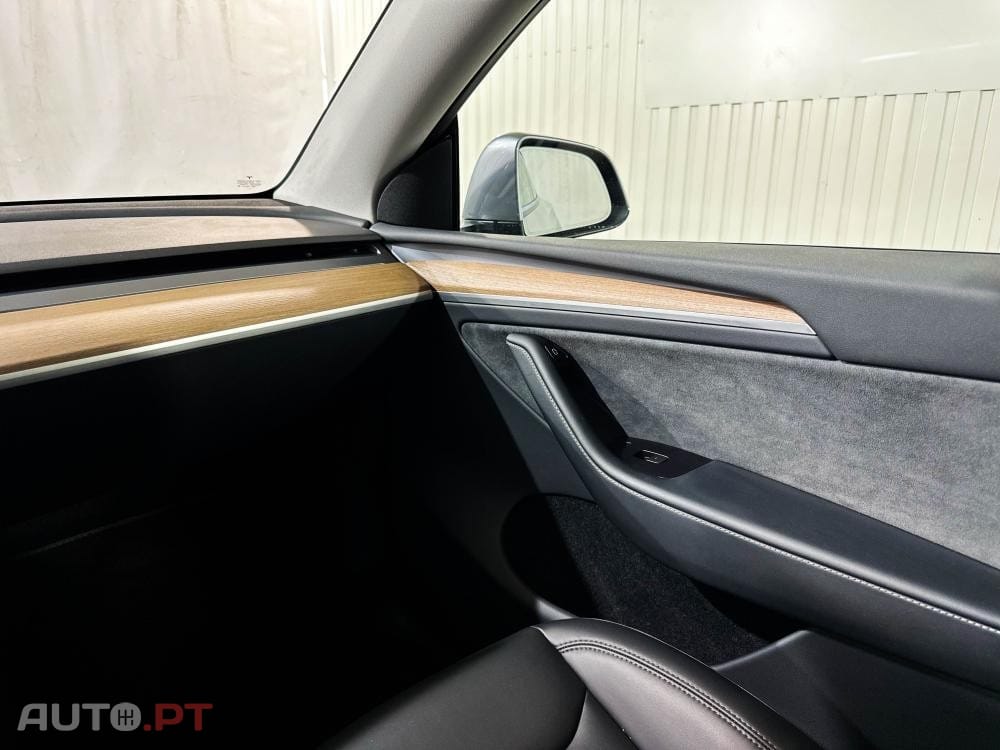 Tesla Model Y Long Range Dual Motor AWD