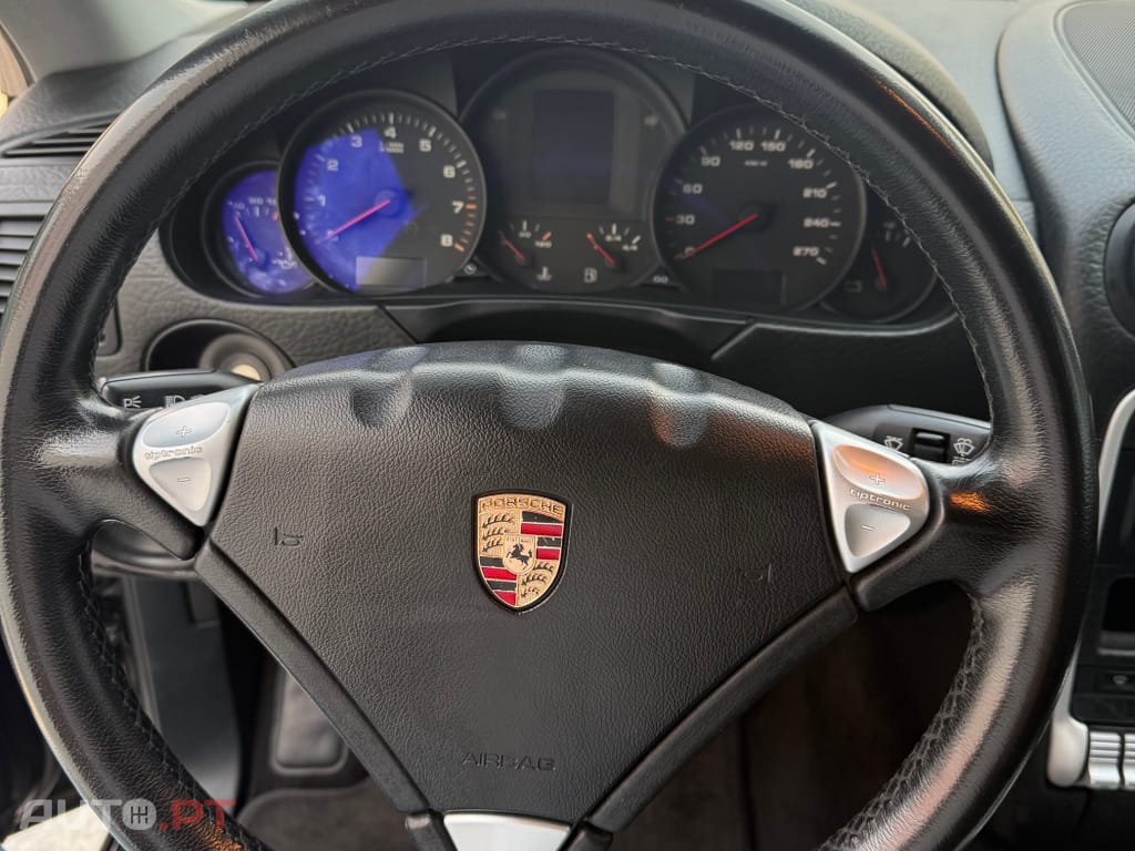 Porsche Cayenne Tiptronic