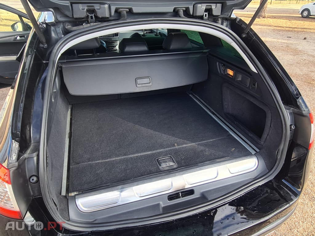 Peugeot 508 RXH Hybrid4
