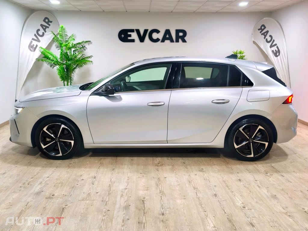 Opel Astra 1.6 T PHEV Elegance