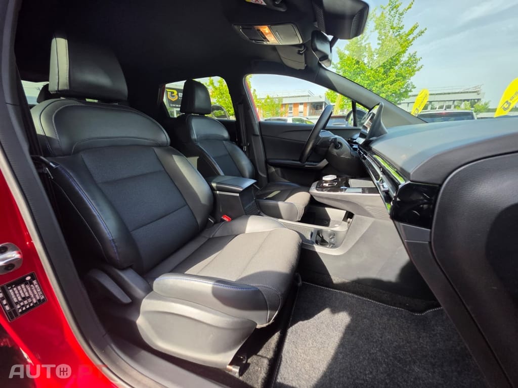 MG MG4 64 kWh XPower Luxury