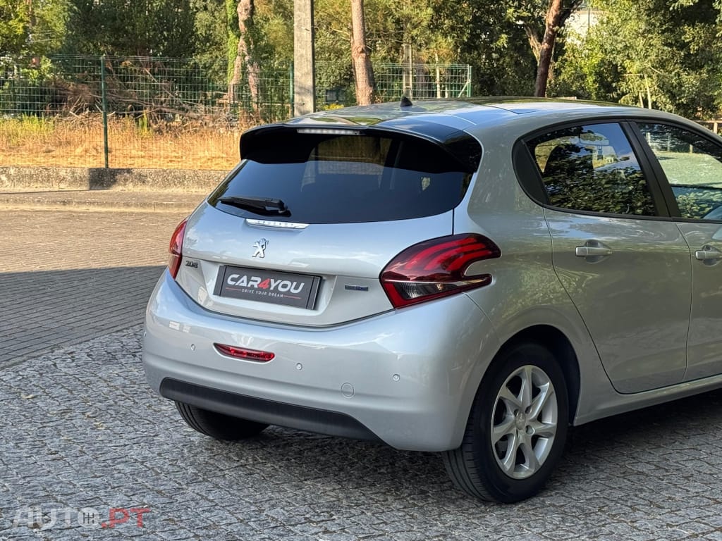 Peugeot 208 1.6 BlueHDi Allure