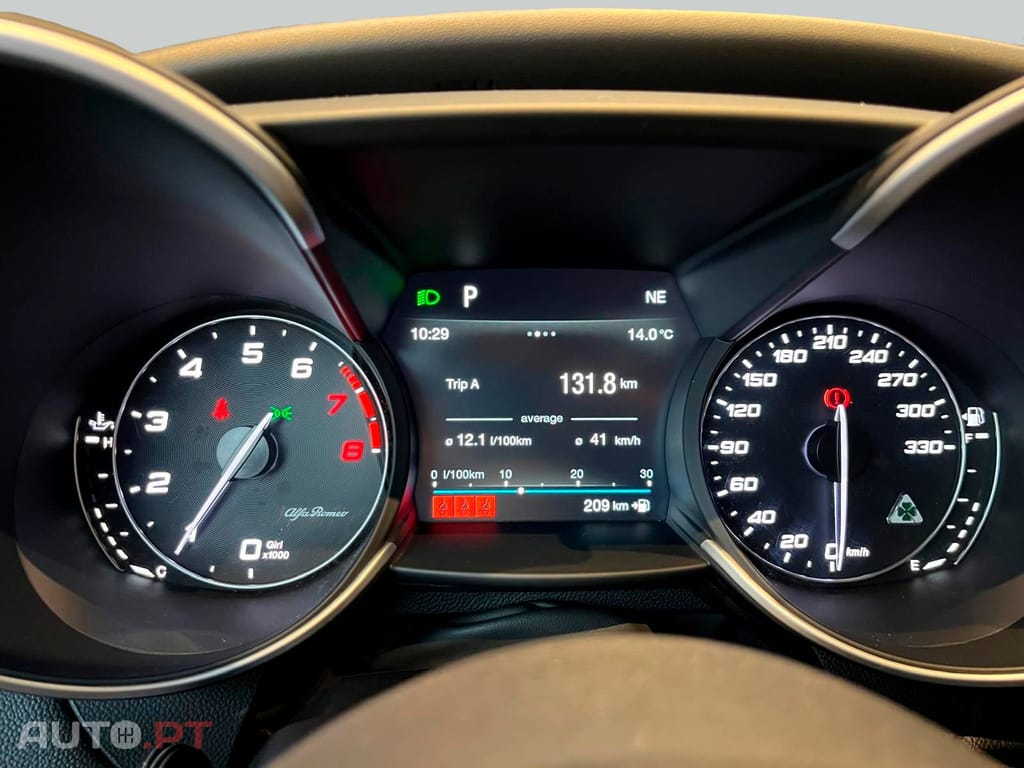 Alfa Romeo Giulia Quadrifoglio bi-turbo 510cv
