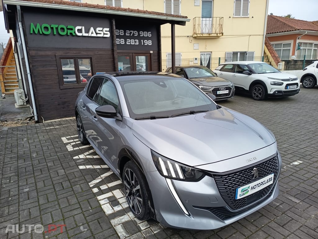 Peugeot E-208 50 kWh GT Pack