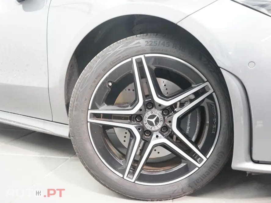 Mercedes-Benz CLA 250 e AMG Line