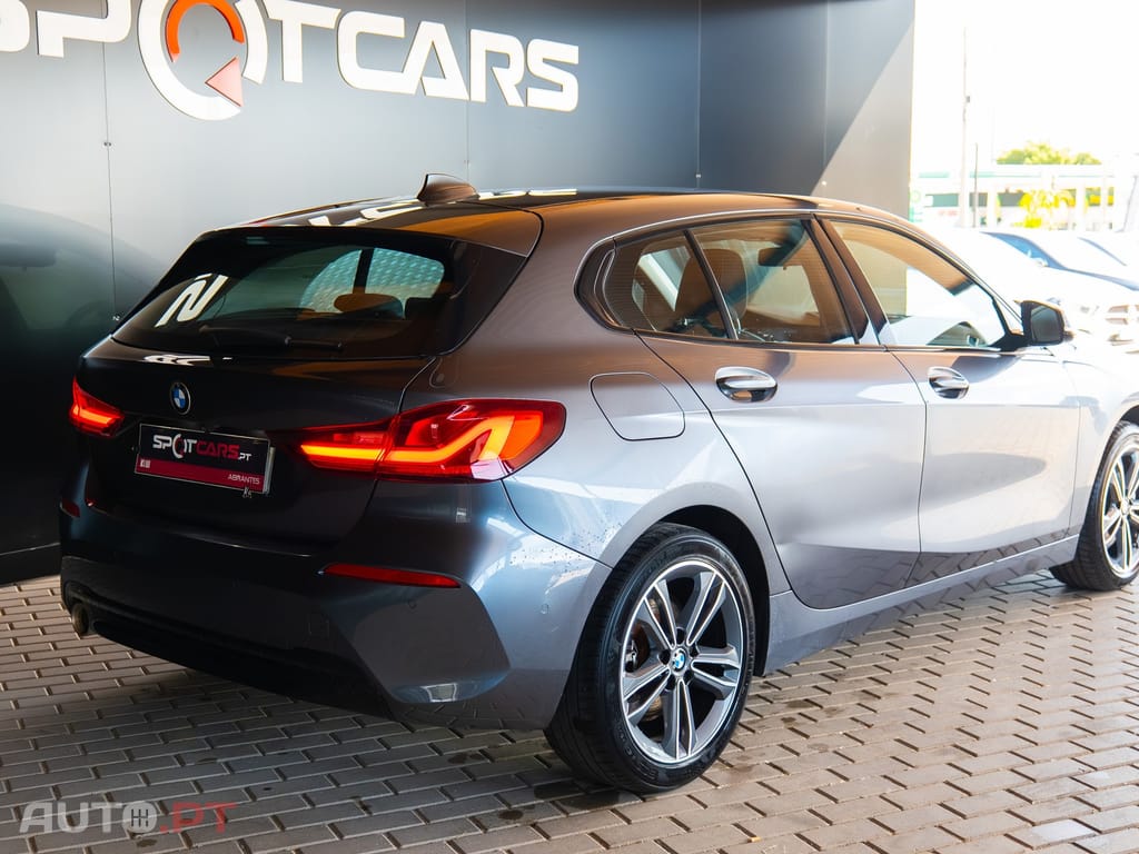 BMW 116 d Linha Sport Auto