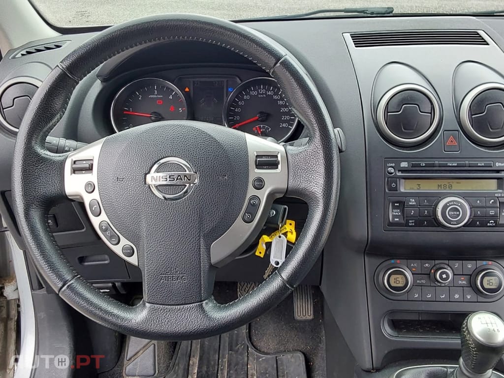 Nissan Qashqai 1.5 dCi Tekna Premium 17