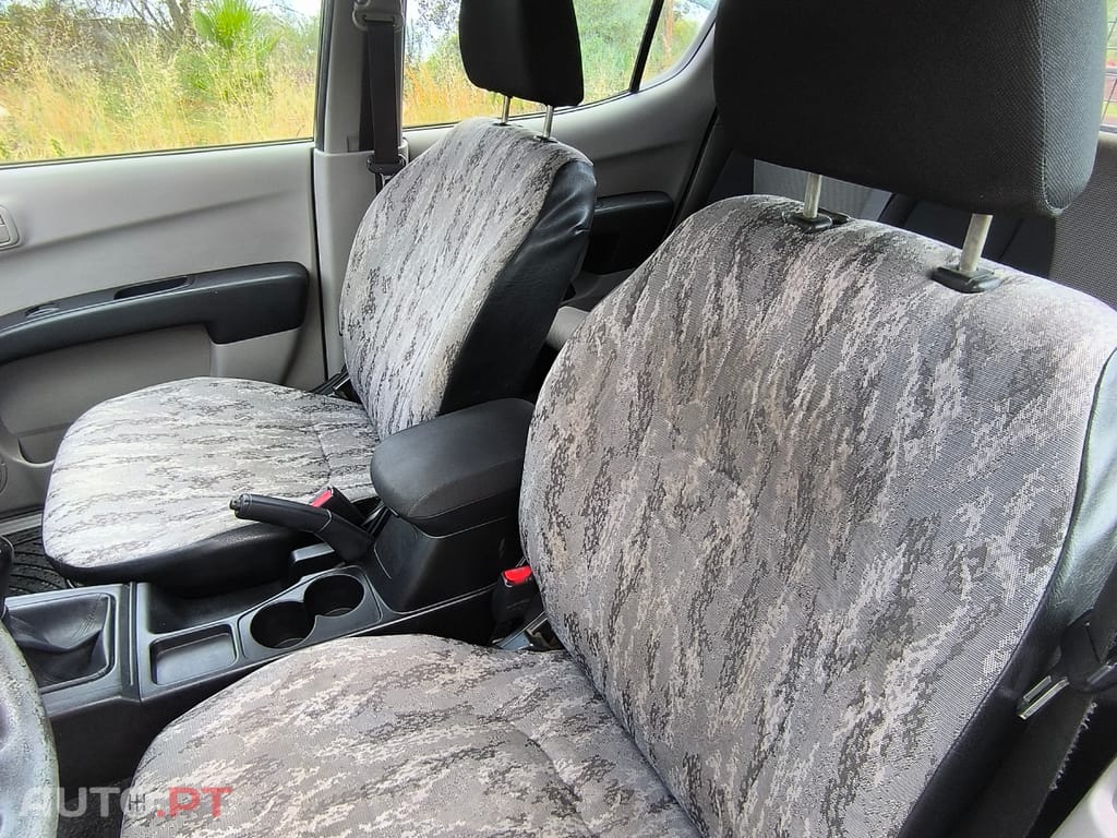 Mitsubishi L200 2.5 DI-D Cabine Dupla (4x2)