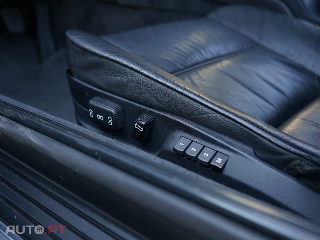 BMW 850 CSi