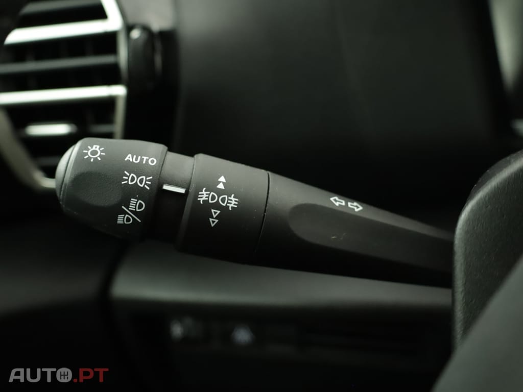 Citroen C4 C4 1.2 PureTech Plus EAT8