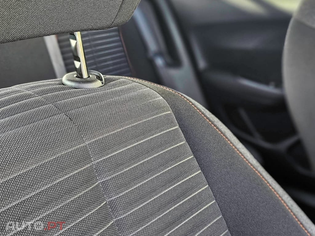 Peugeot 2008 1.2 PureTech Active Pack