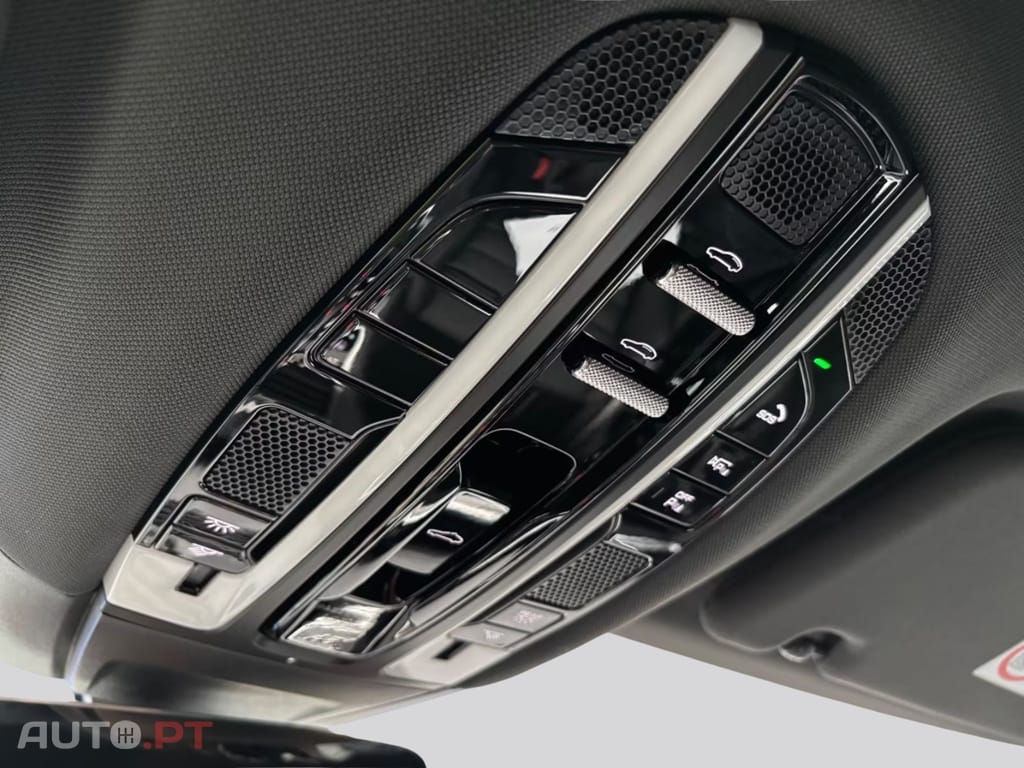 Porsche Panamera 4S E-Hyb SPORT I.V.A DEDUTIVEL 