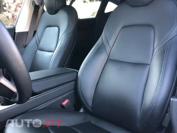 Tesla Model 3 Standard Range Plus RWD