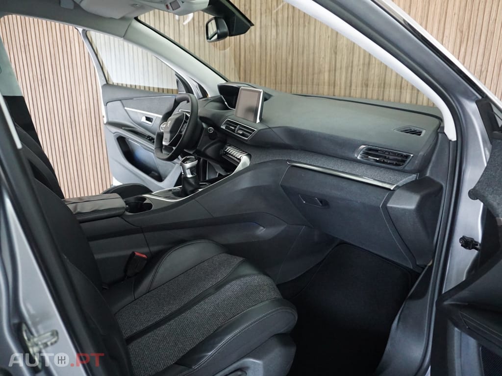 Peugeot 5008 1.2 PureTech Allure