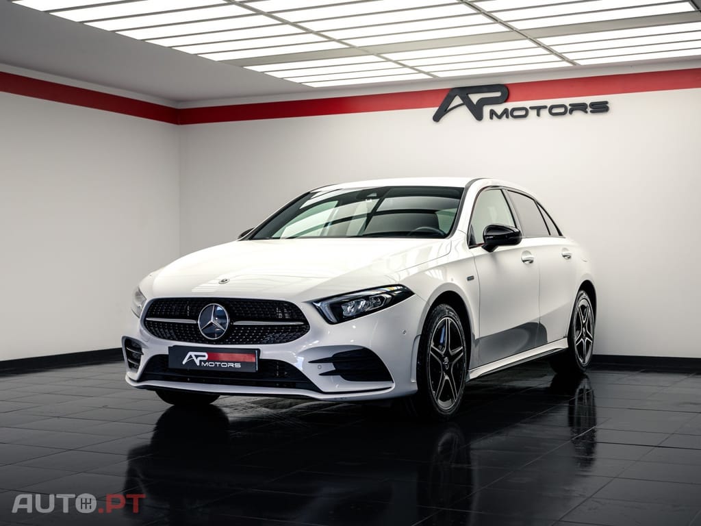Mercedes-Benz A 250 e AMG Line