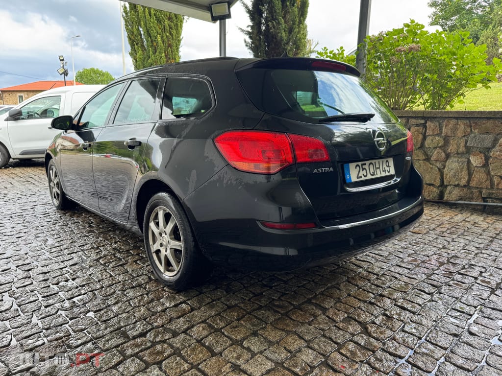 Opel Astra Sports Tourer 1.7 CDTi Selection Business