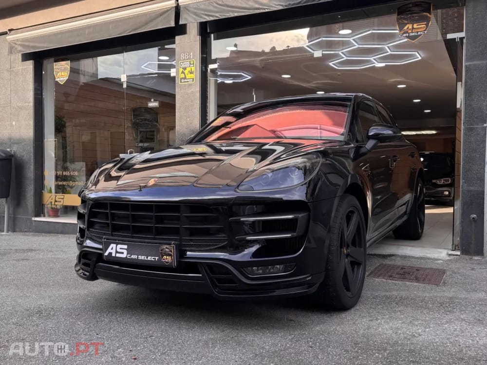 Porsche Macan Turbo Performance Package