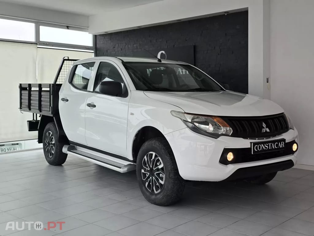 Mitsubishi L200 2.4 DI-D CD Invite 4WD