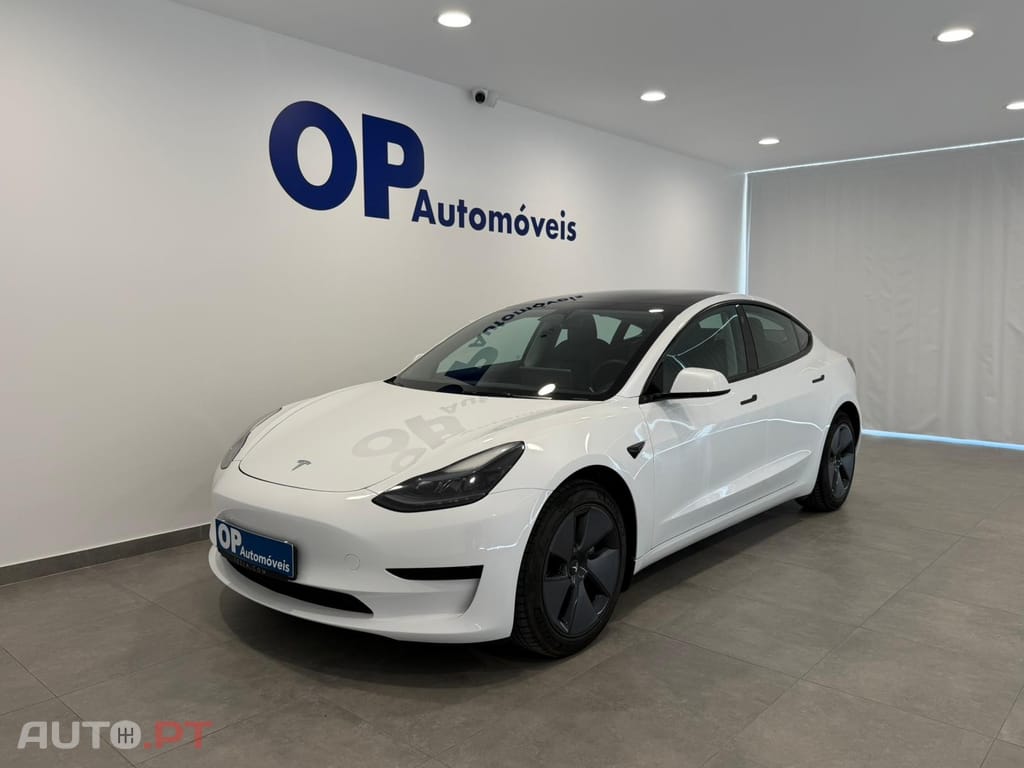 Tesla Model 3 Tração Traseira